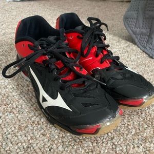 Mizuno volleyball shoes